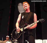 cs-QueensOfTheStoneAge13-Atlanta8303.JPG (42358 bytes)