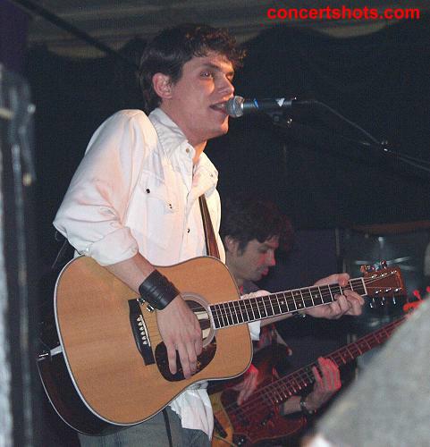 cs-JohnMayerPreviewpic-Athens2602.JPG (37270 bytes)