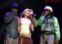 cs-BlackEyedPeas12-Atlanta71203.JPG (62665 bytes)