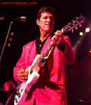 cs-ChrisIsaak1-Atlanta73103.JPG (38614 bytes)