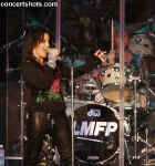 cs-LisaMariePresley5-Atlanta73103.JPG (49812 bytes)