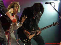 concertshots.com-Aerosmith9-Atlanta91701.JPG (63463 bytes)